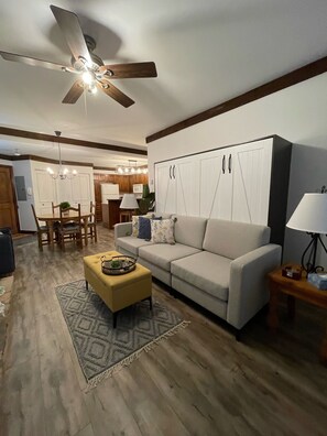 Smart TV, fireplace - Best ski-in/ ski-out with A/C and fireplace! (Mont-Tremblant)