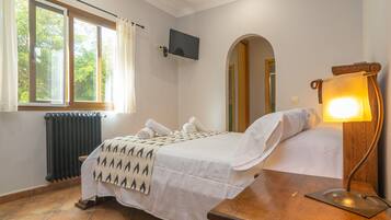 3 dormitorios, tabla de planchar con plancha, wifi gratis y ropa de cama