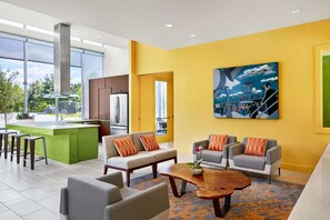 Télévision, chaîne hi-fi