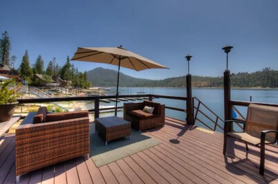Bass Lake House, Waterfront, BBQ, Foosball, 3BD: 1.5BTH! 