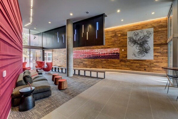 Interior - Beautiful Capitol Hill 1BR w/ W/D, Gym & Lounge, near I5, by Blueground (Seattle)