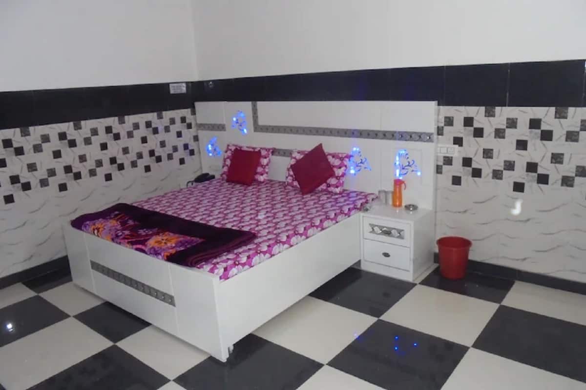 Kamar Double Deluks | Wi-Fi gratis dan seprai linen