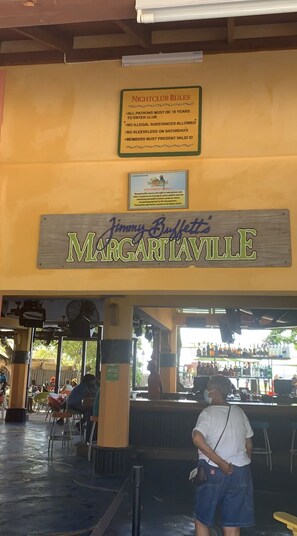 Bar (on property) - Ocho Rios Oceanview With Beach Access (Ocho Rios)