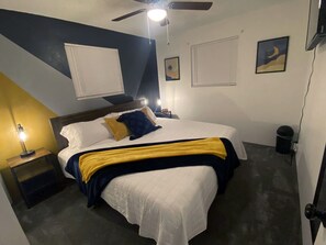 3 bedrooms, desk, iron/ironing board, free WiFi