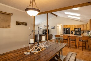Dining - Beautiful, 6-bedroom mountain home with hot tub, deck and fire pit! (Angel Fire)