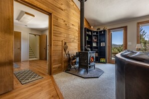 Interior - Beautiful, 6-bedroom mountain home with hot tub, deck and fire pit! (Angel Fire)