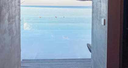 Leaf Beachfront Hotel Da Nang