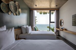 Ocean Suite | Premium bedding, pillow-top beds, minibar, in-room safe - Leaf Beachfront Hotel Da Nang (Da Nang)