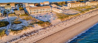 Oceanfront oasis with kitchenette, bay-view patio & AC - dog-friendly