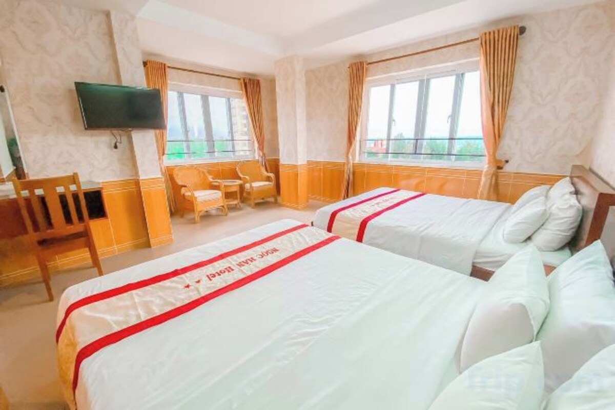 Family 2 Beds Room
