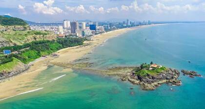 Ngoc Han Hotel By The Moment