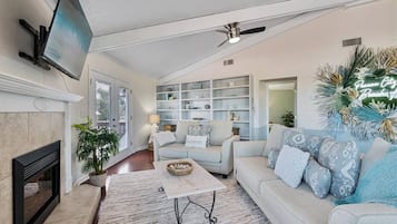 Televisión y chimenea