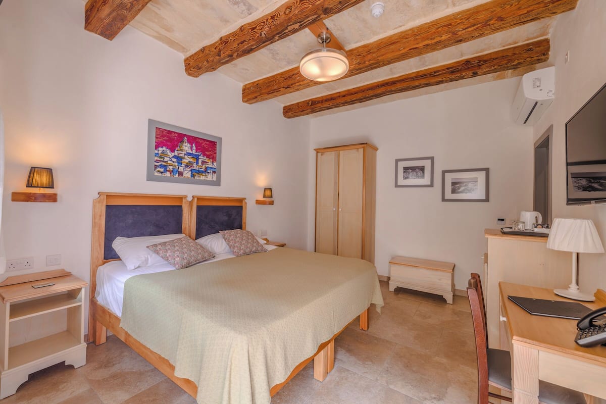 Standard Double Room, Courtyard View