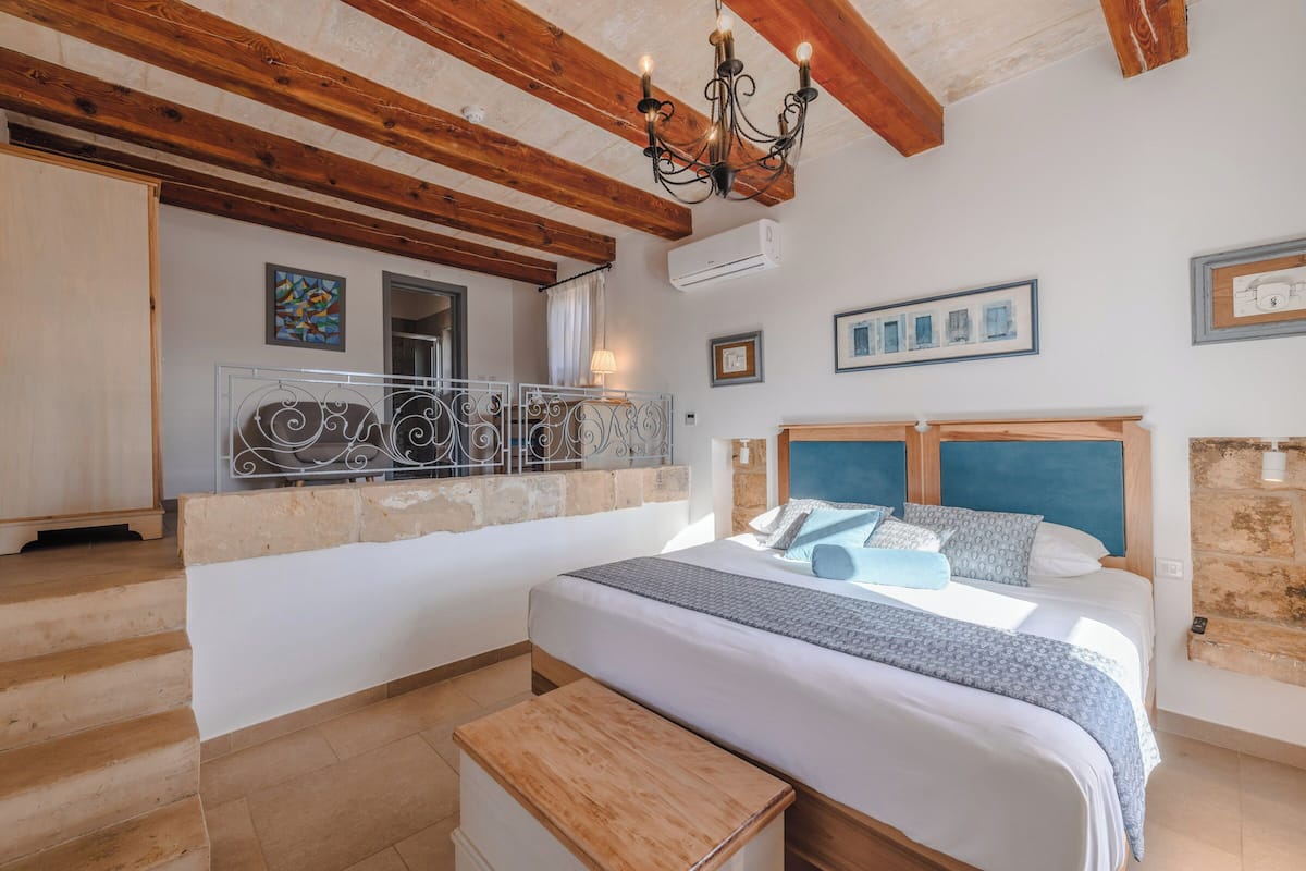 Superior Double Room, City View