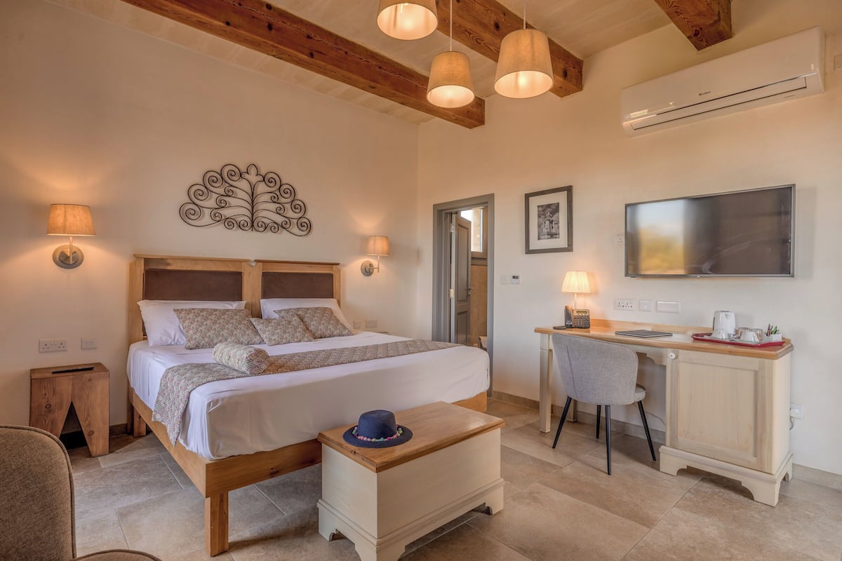 Superior Double Room, Garden View