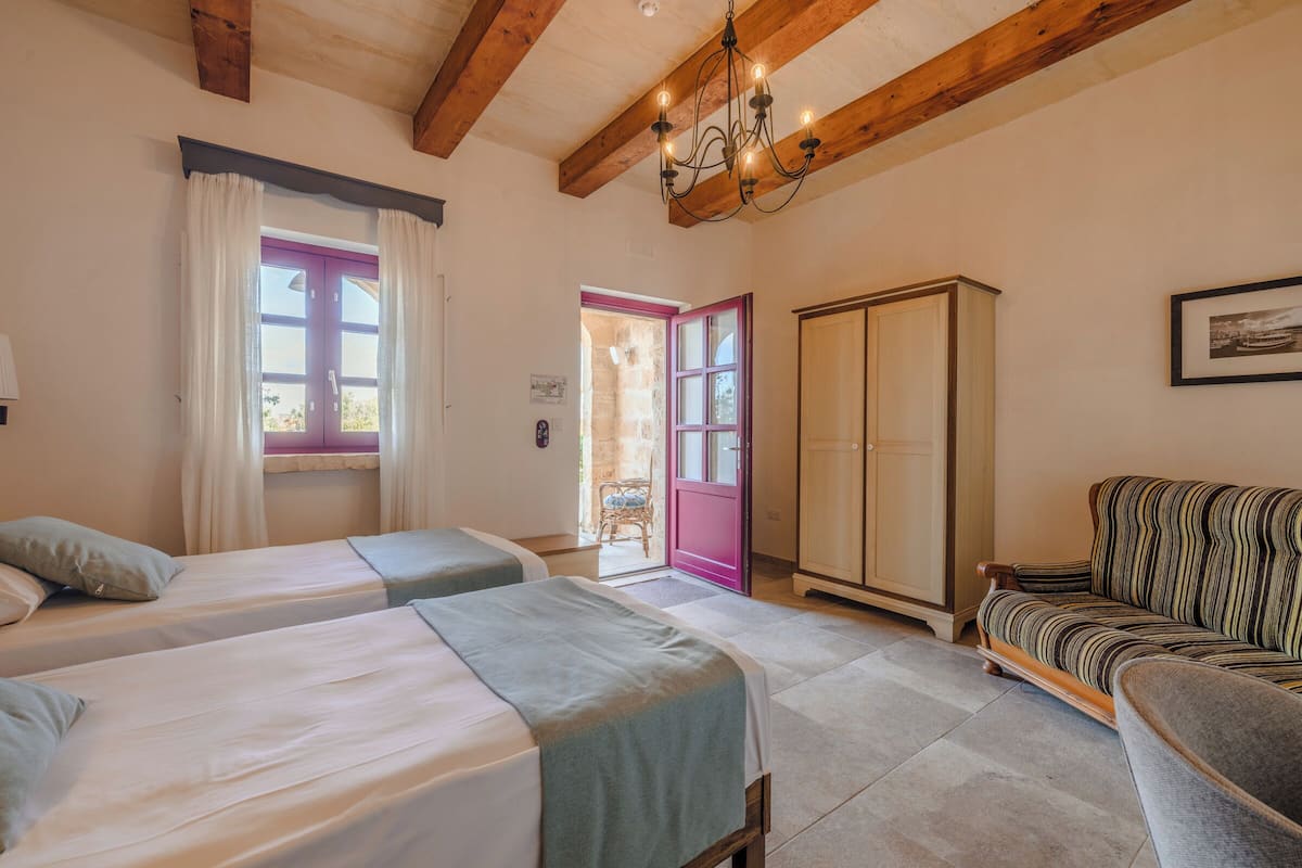 Deluxe Double or Twin Room, Garden View