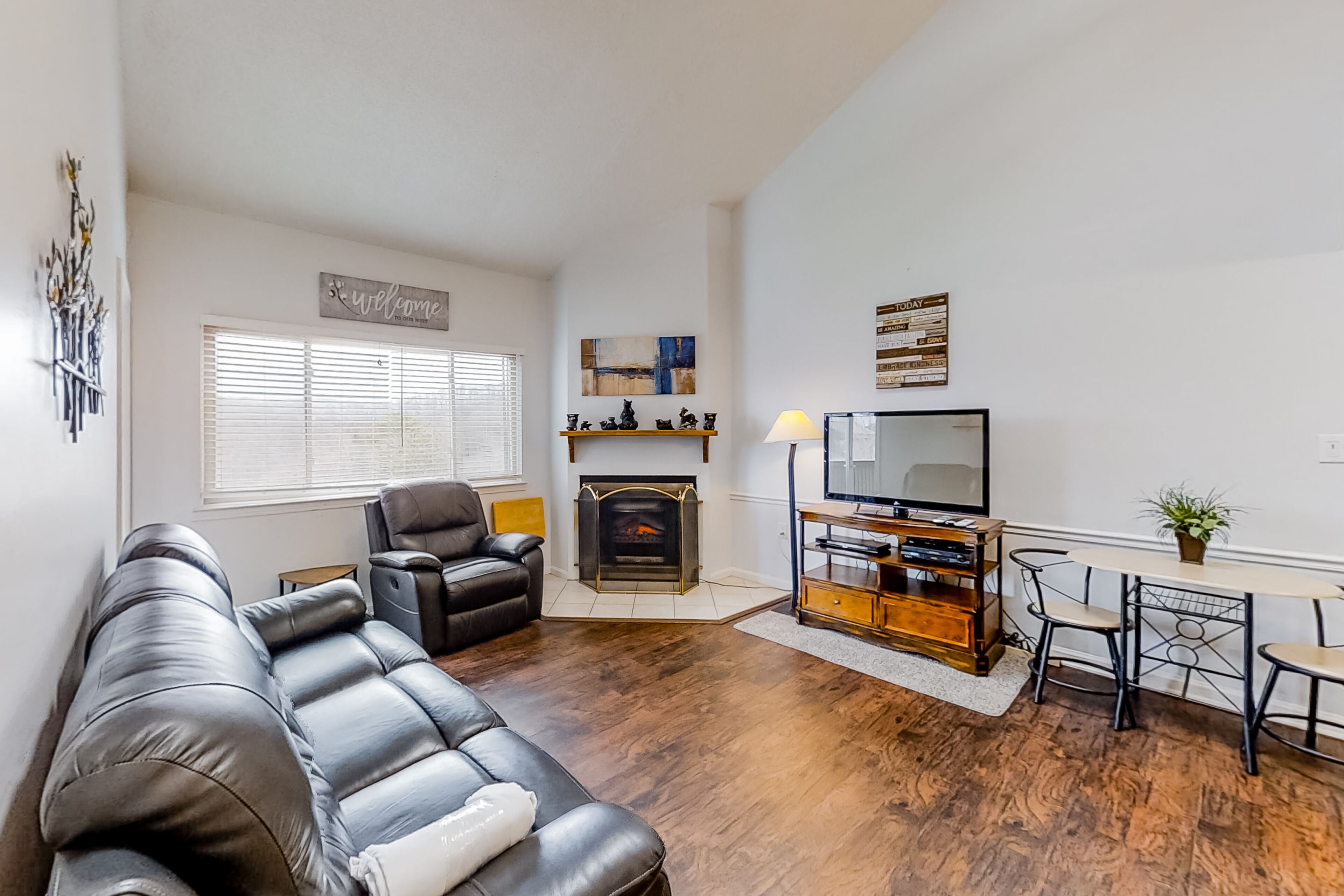 Mountain-view ski condo with private W/D, fireplace, central AC & two hot tubs