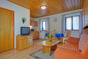 Living area - Vacation apartment for 2 - 4 persons (Berchtesgaden)