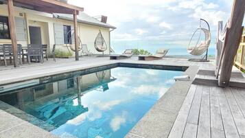 Piscine extérieure, piscine chauffée