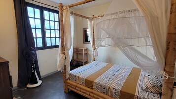 7 chambres, fer et planche à repasser, lit parapluie, Wi-Fi gratuit