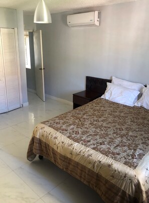 1 bedroom, free WiFi - Ocho Rios Pool View Apartment (Ocho Rios)