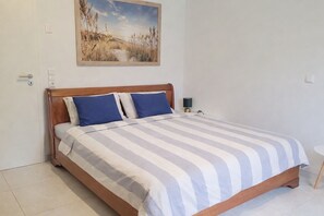 1 bedroom, free WiFi, bed sheets