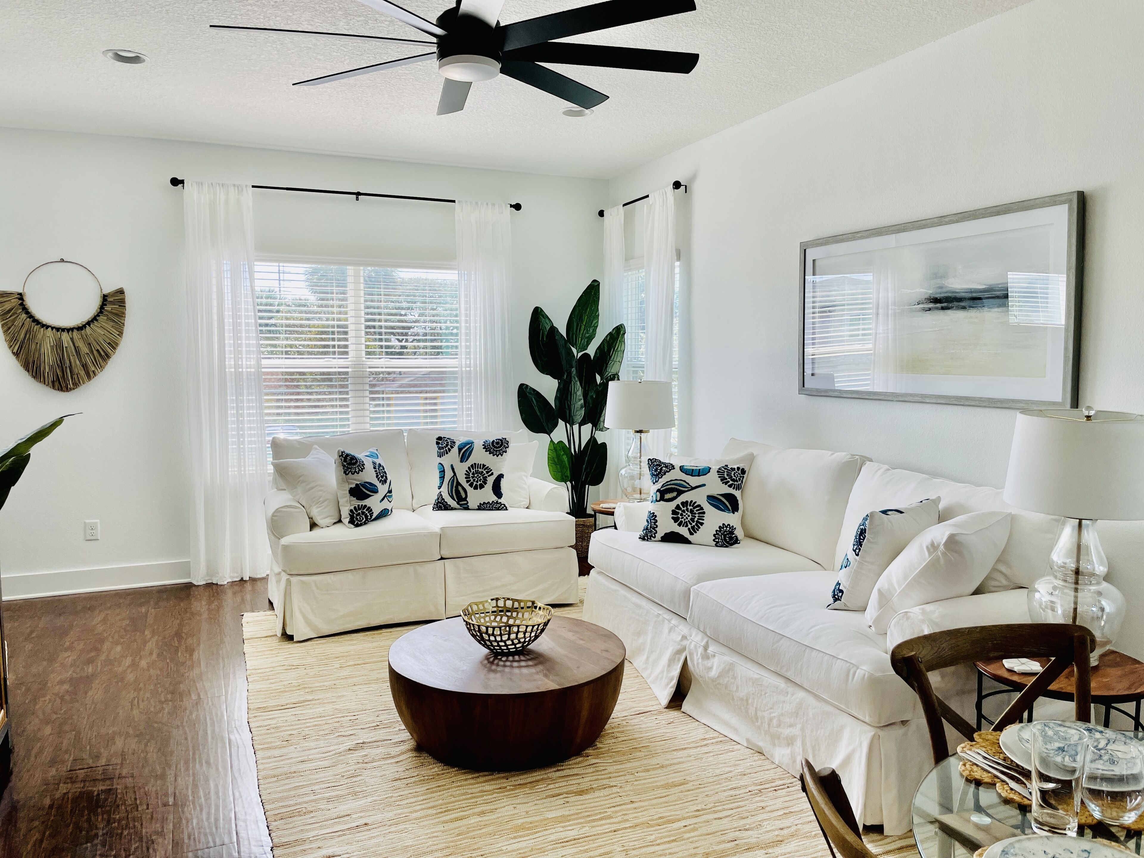 Luxury Townhouse, walk to beach/restaurants/shops