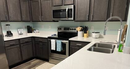 Charming & Cozy 3 bedroom condo 15mn to Jacksonville beaches!