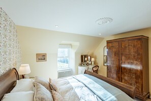 8 chambres, Wi-Fi, literie fournie