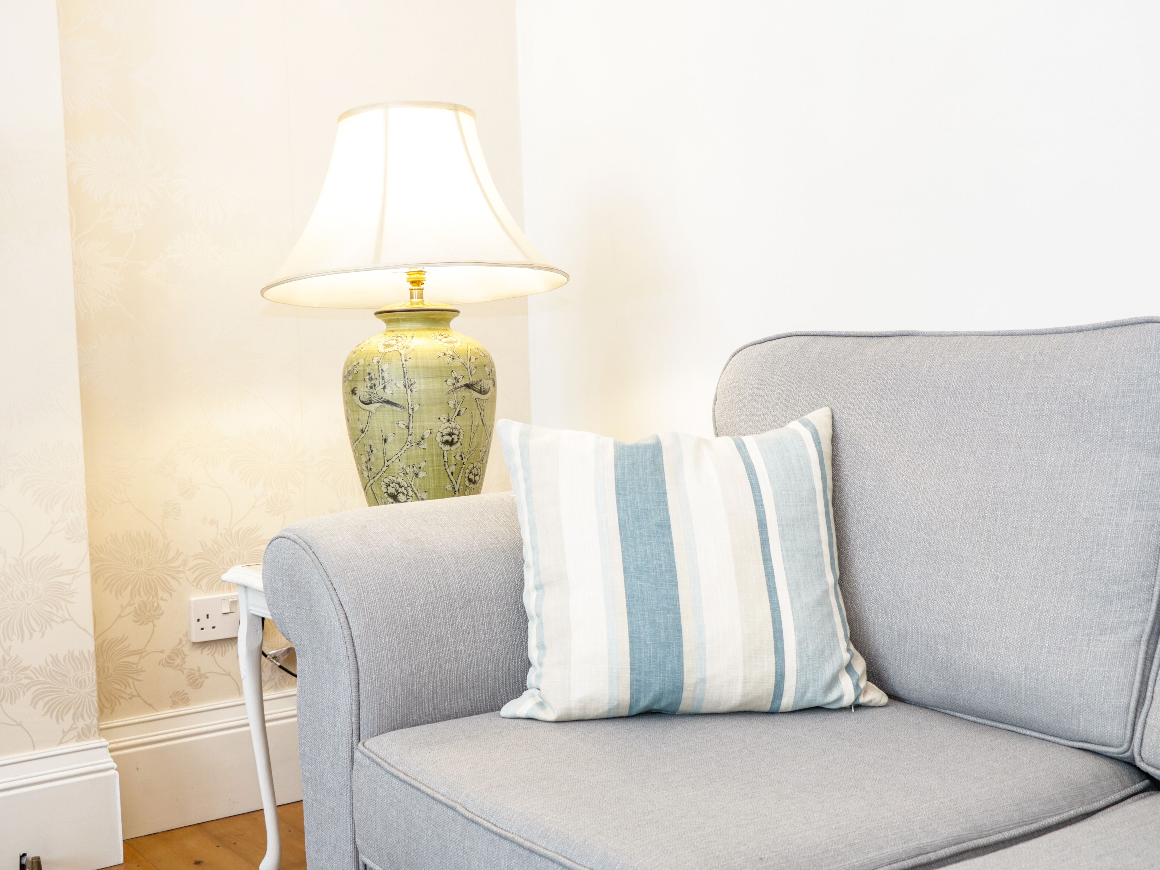 3 ST. DAVIDS PLACE, family friendly, with a garden in Llandudno