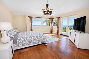 Unclassified image, 3 of 50, button - Coronado Cays Beachfront with Private Pool & Spa (Coronado)