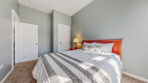 5 bedrooms, desk, iron/ironing board, WiFi
