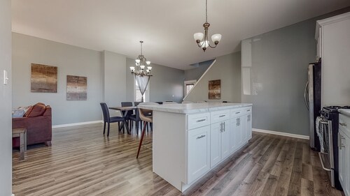 Spread out - Renovated 5BR+Loft, Sleeps 12+