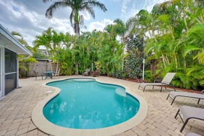 A heated pool - ‘Pelican Nest’, Tropical Naples Villa w/ Pool (Naples)