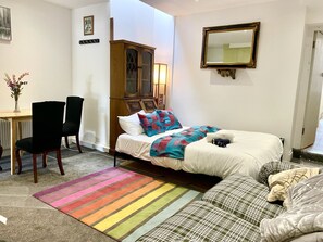 1 bedroom, iron/ironing board, WiFi, bed sheets