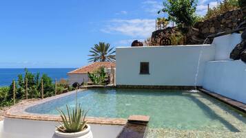 Alberca al aire libre