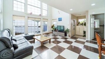 基础客房, 3 间卧室 (Fullhouse) | 3 多间卧室、免费 WiFi