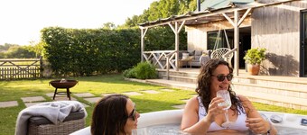 Luxury Lodge near Bosham with private hot tub.