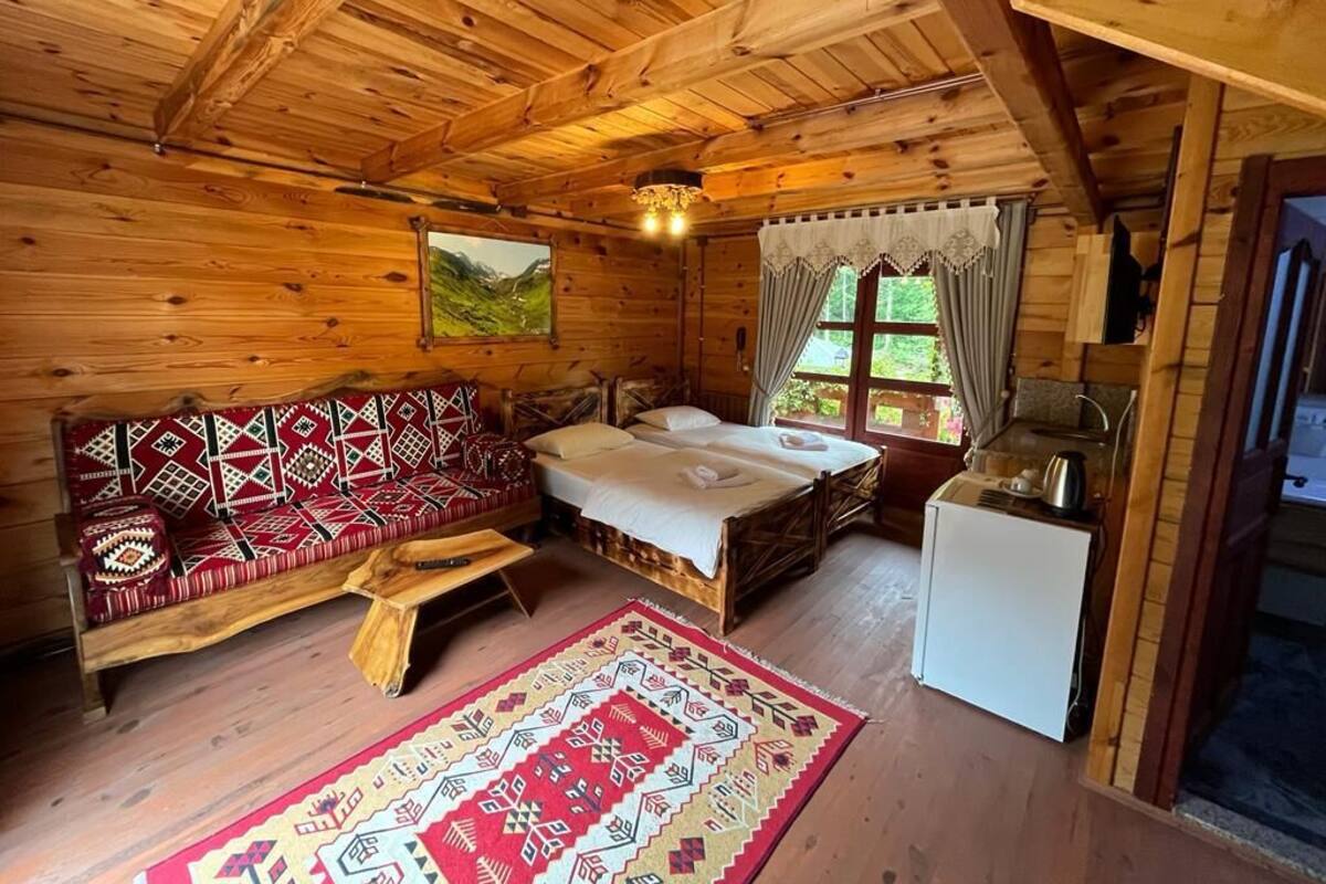 Bungalow dành cho gia đình, 2 phòng ngủ, hút thuốc, quang cảnh sông | Bộ đồ giường cao cấp, chăn bông, minibar, bàn ủi/dụng cụ ủi quần áo 