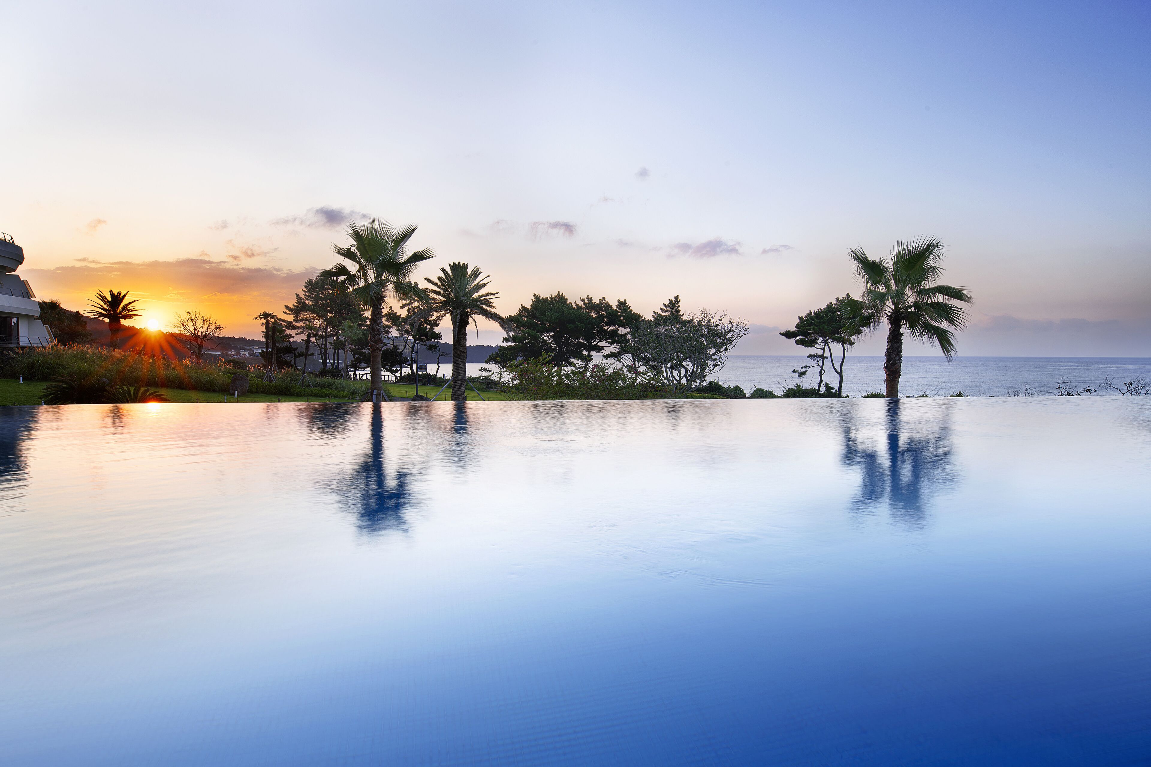 indoor pool, outdoor pool, lifeguards on site