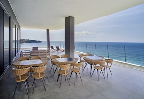 Club Presidential Suite Ocean View (Club access for 4) | Terrace/patio - Parnas Hotel Jeju (Seogwipo)