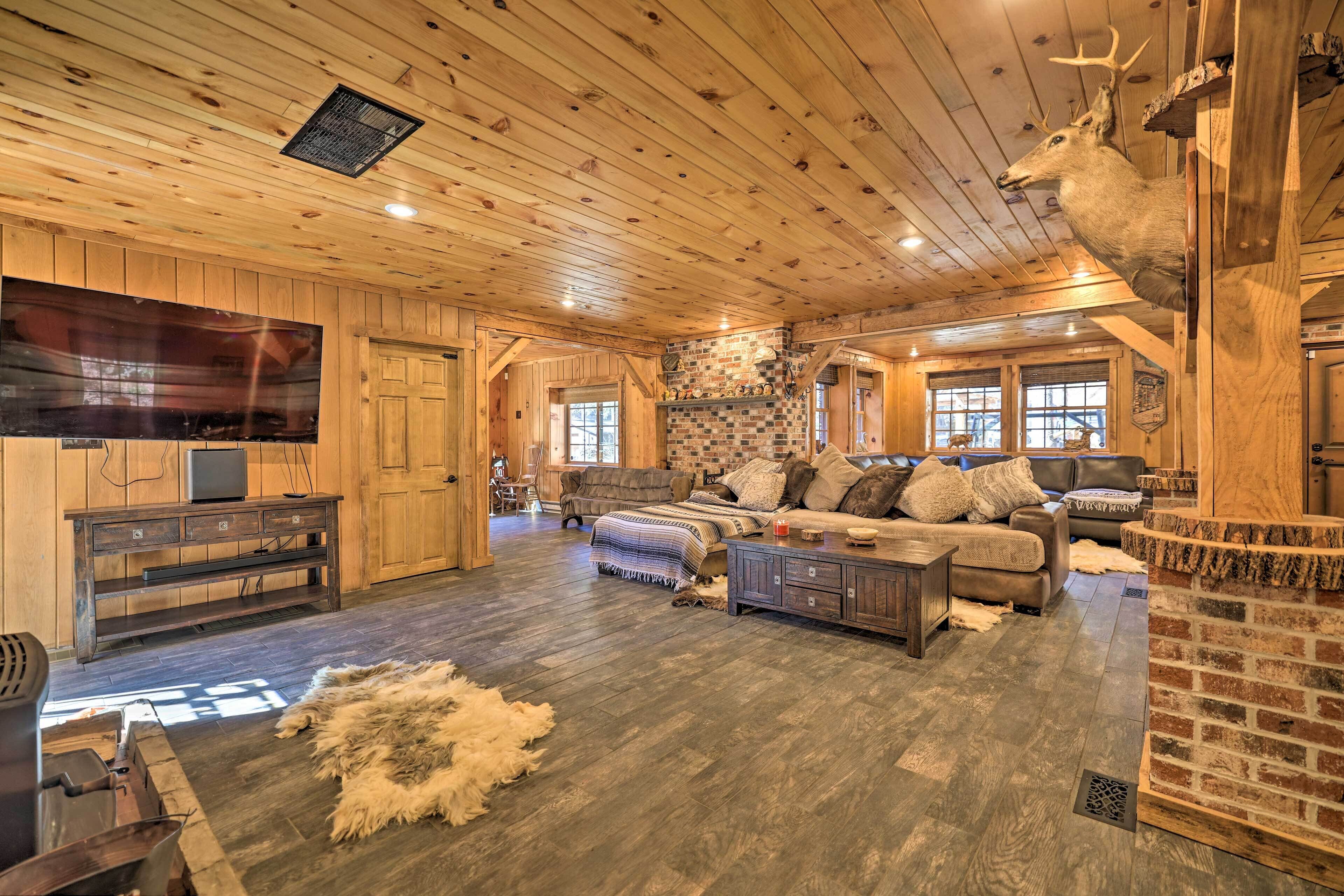 Spacious Escape w/ Deck & Ponds Near Skiing!