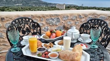 Free daily continental breakfast