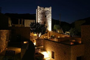 Exterior - Lithos Stone Suites (East Mani)