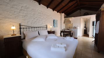 Romanttinen talo | 1 makuuhuone, pillowtop-patjalliset sängyt, tallelokero huoneessa