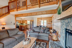 TV, fireplace, Netflix, DVD player