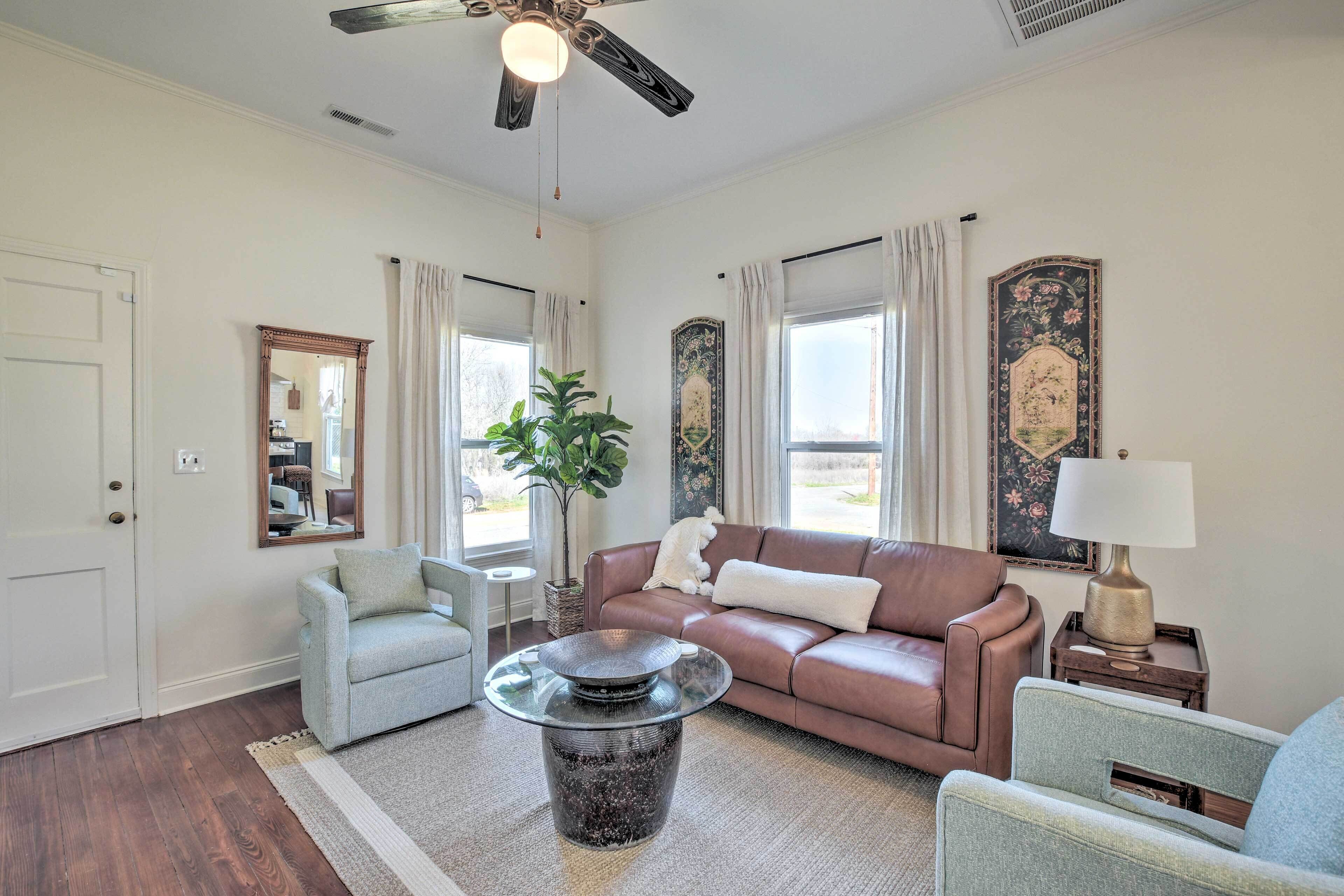 Cozy Home in Historic Area ~ 2 Mi to Main St!