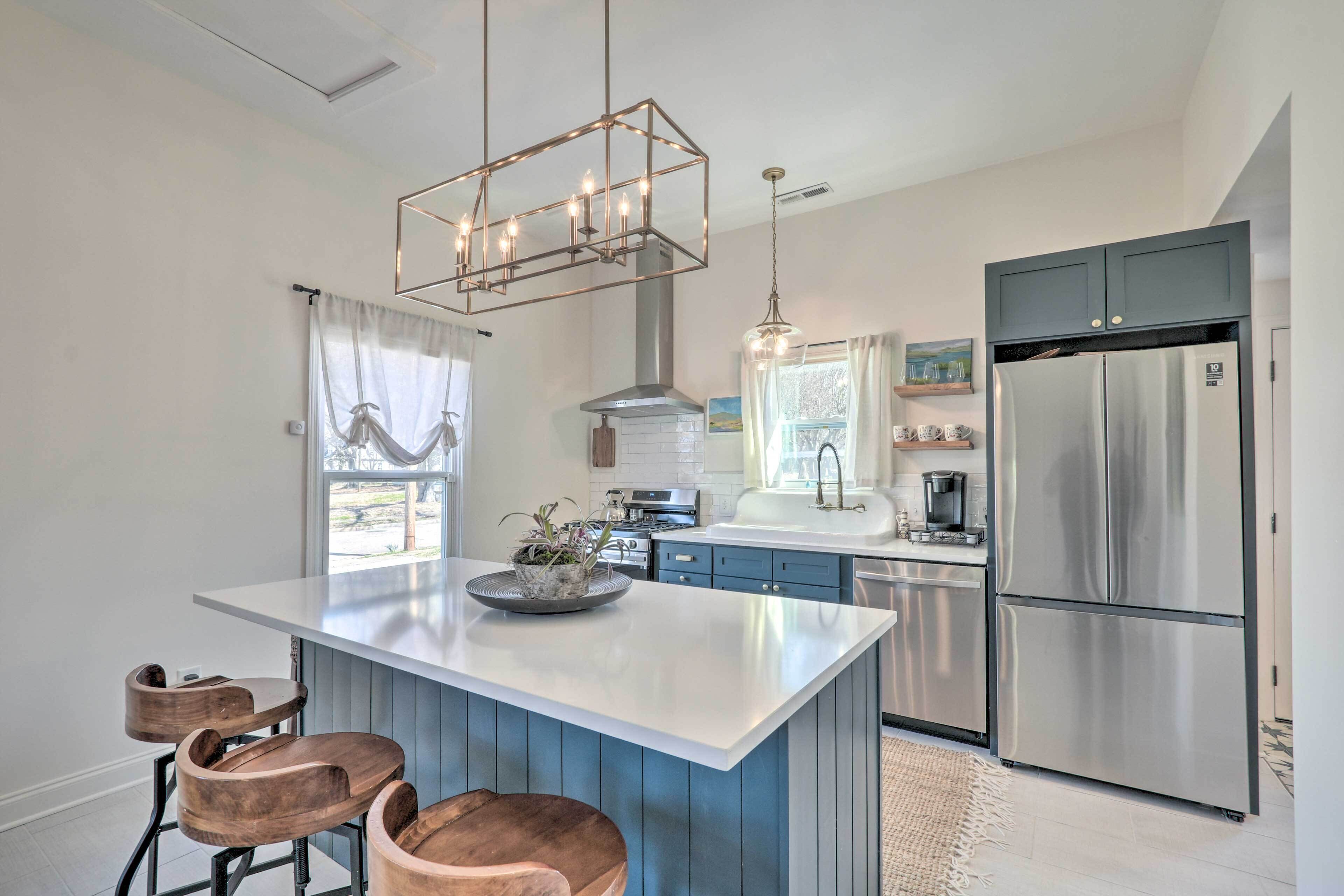 Cozy Home in Historic Area ~ 2 Mi to Main St!