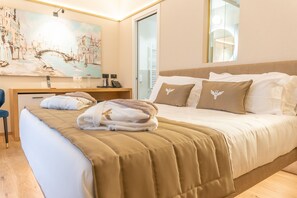 Superior-dobbeltværelse | Premium-sengetøj, dundyner, senge med madrasser af memory foam, minibar
