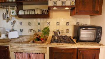 Frigorifero, forno, lavastoviglie